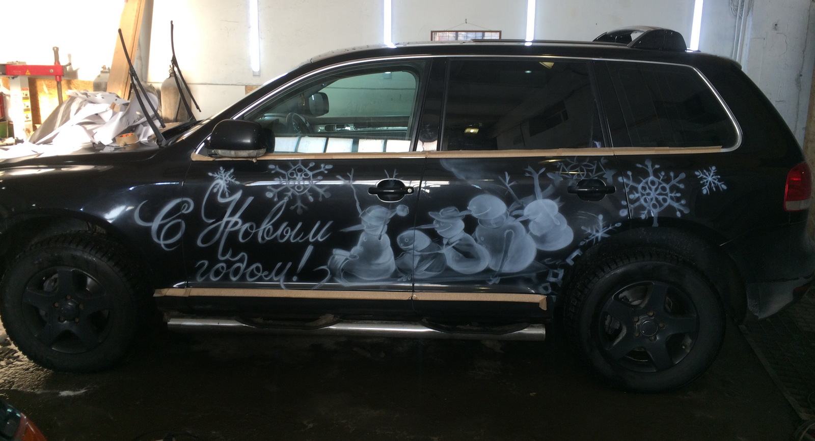 Happy New Year! - My, Airbrushing, Tyumenaero, Volkswagen Touareg, New Year, Longpost, Auto, snowman