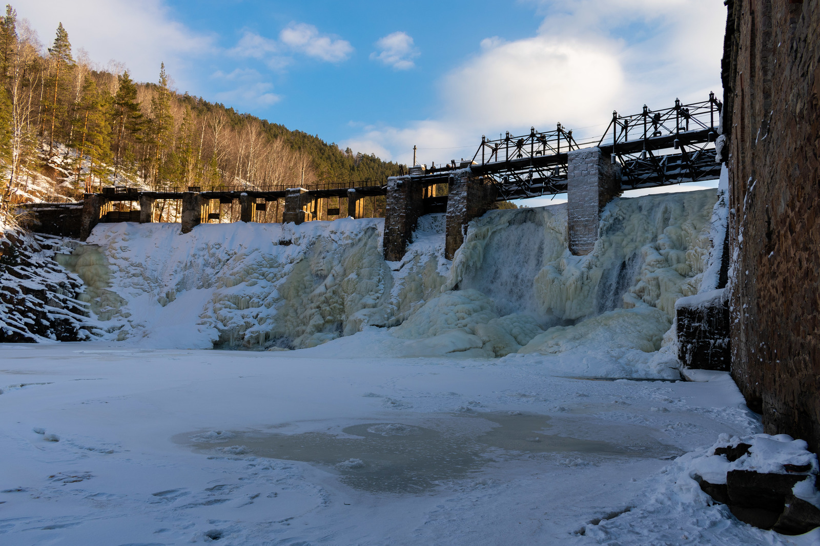 Cultural and historical monument HPP Porogi - My, Hike, Monument, Winter, Satka, Power station, Story, River, HPP Porogi