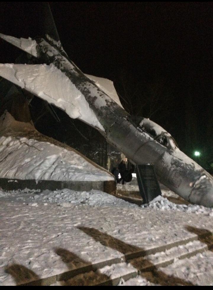 Plane crash in Livny - Livny, Plane crash, Monument, Longpost