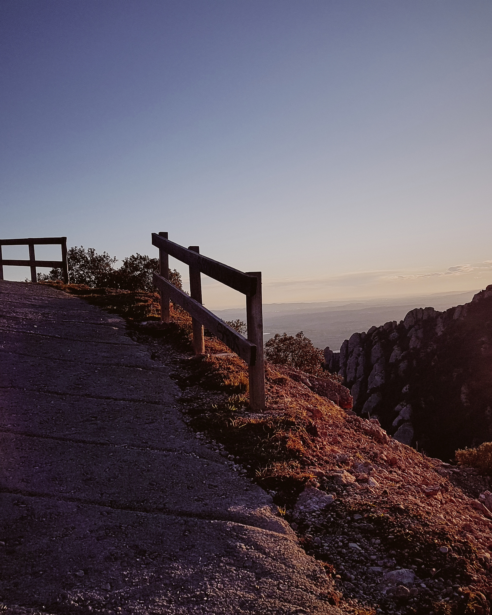 Path to Montserrat - My, Mobile photography, Beginning photographer, Road, Sunset