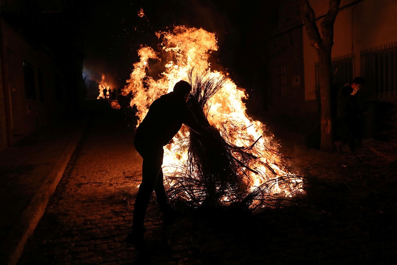 Las Luminarias - Spain, The festival, Longpost