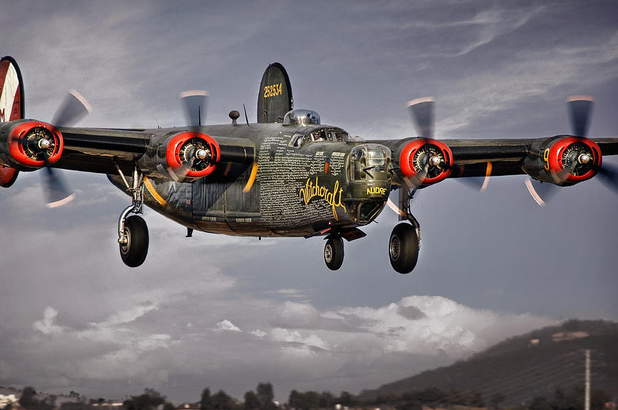 B-24J Liberator. A well-armed liberator. - Airplane, Bomber, b-24, Longpost