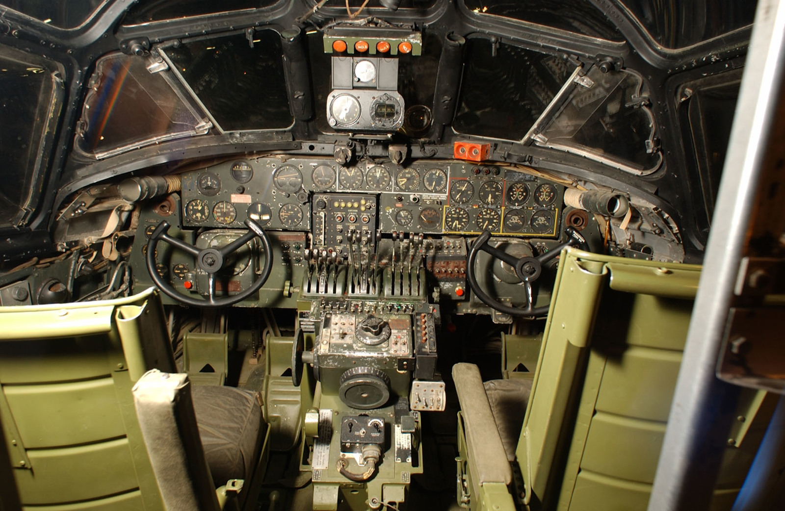 B-24J Liberator. A well-armed liberator. - Airplane, Bomber, b-24, Longpost