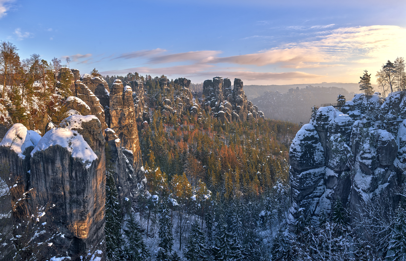 Sunrise in Saxon Switzerland - My, Switzerland, Saxony, The mountains, Winter, Forest, The photo, Nature