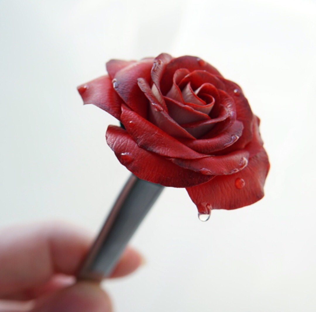 Ложка с розой из полимерной глины