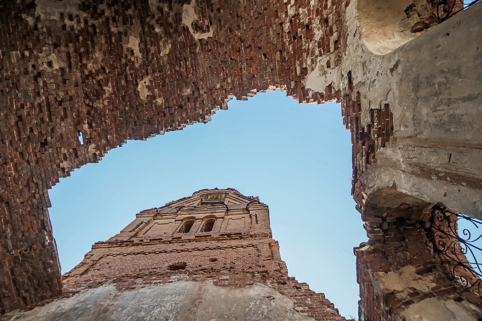 Church of St. Michael the Archangel - My, Architecture, Abandoned, Church, Temple, The photo, Canon 650d, Sigma 10-20 mm, Longpost