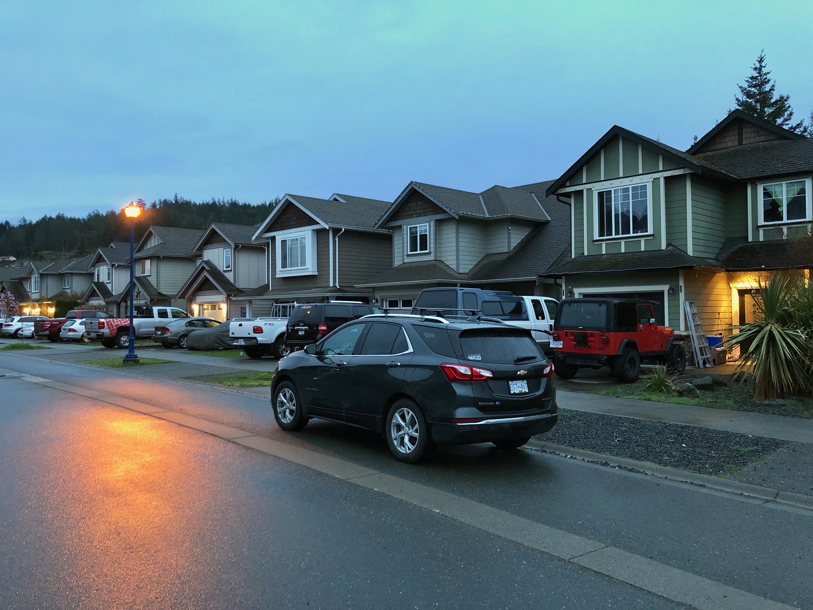 Evening walk after the rain - My, Canada, House, Road, Town, Spring, Evening, Lamp, The street, Longpost