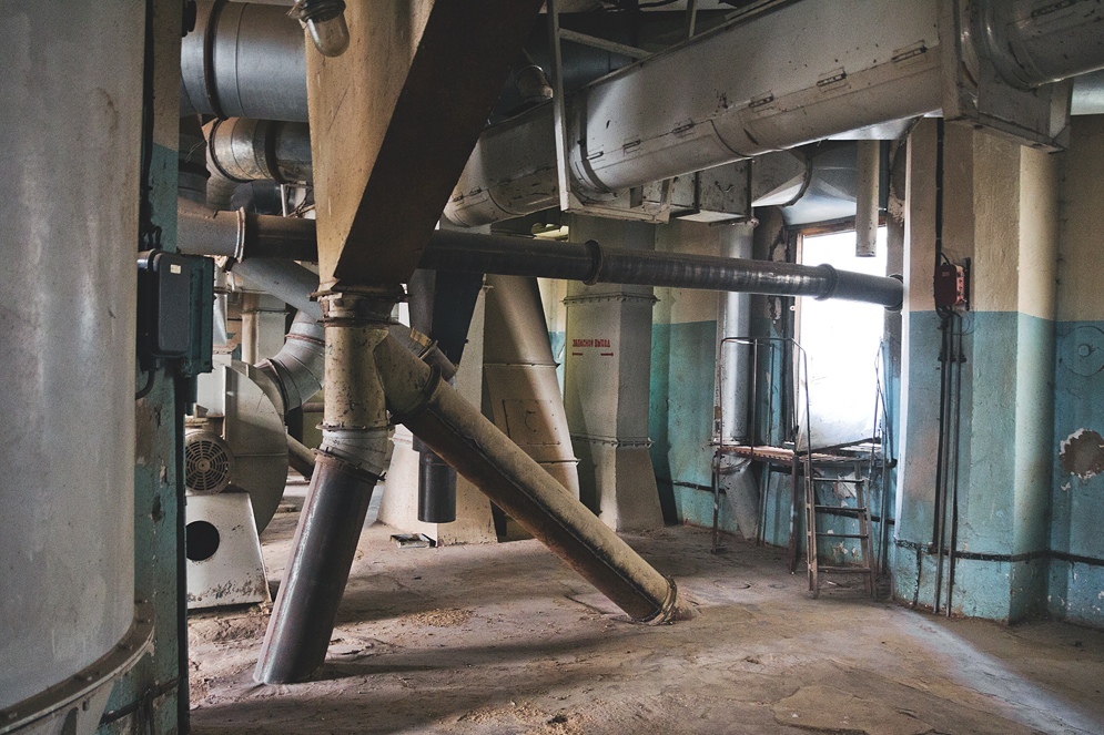 Very beautiful abandoned flour mill opposite Moscow City - Abandoned factory, Requiem for the plant, Back to USSR, , Moscow City, Moscow, Longpost