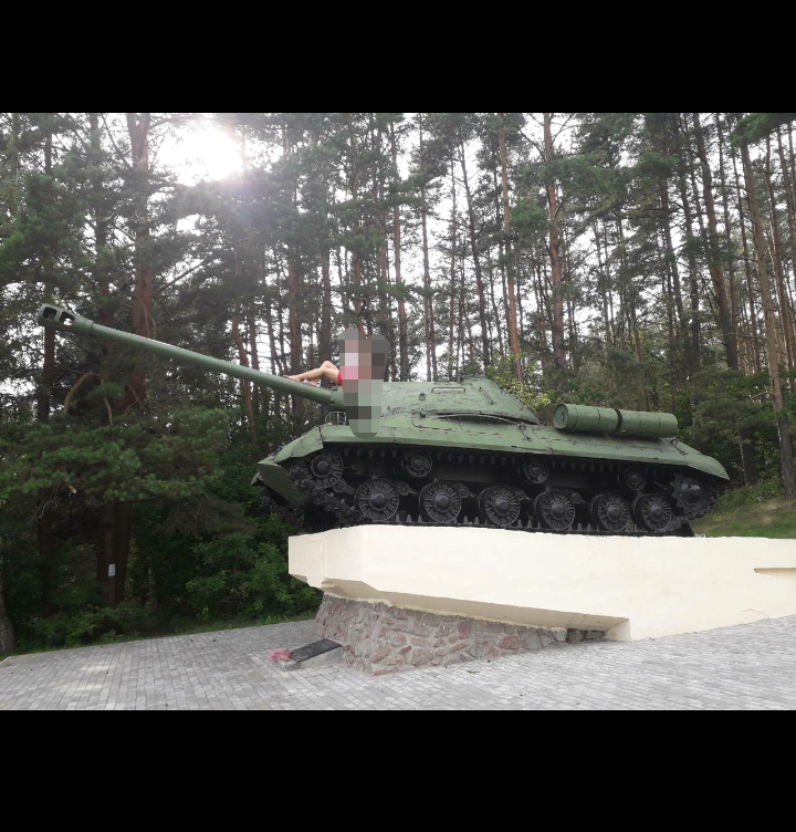 Help identify the place. - My, Tanks, Photo on sneaker, , League of detectives
