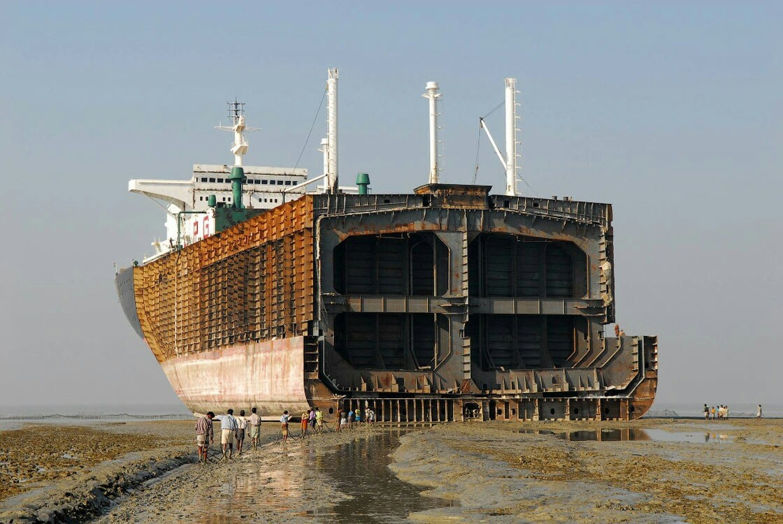 The largest ship graveyard - Bangladesh, Cemetery, Ships, Devastation, Longpost