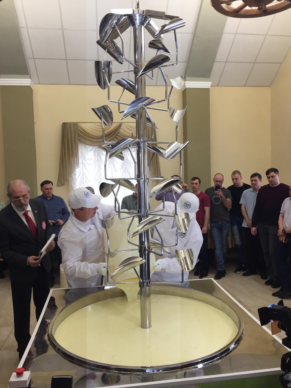 The tallest condensed milk fountain appeared in Russia - Agronews, news, Russia, Record, Fountain, Condensed milk, Book of Records of Russia, Longpost