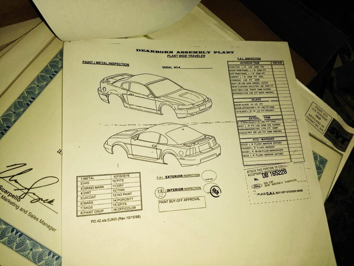 Найден абсолютно новый Ford Mustang SVT 2003 года, в заводской упаковке, с  пробегом 8 километров!!! | Пикабу