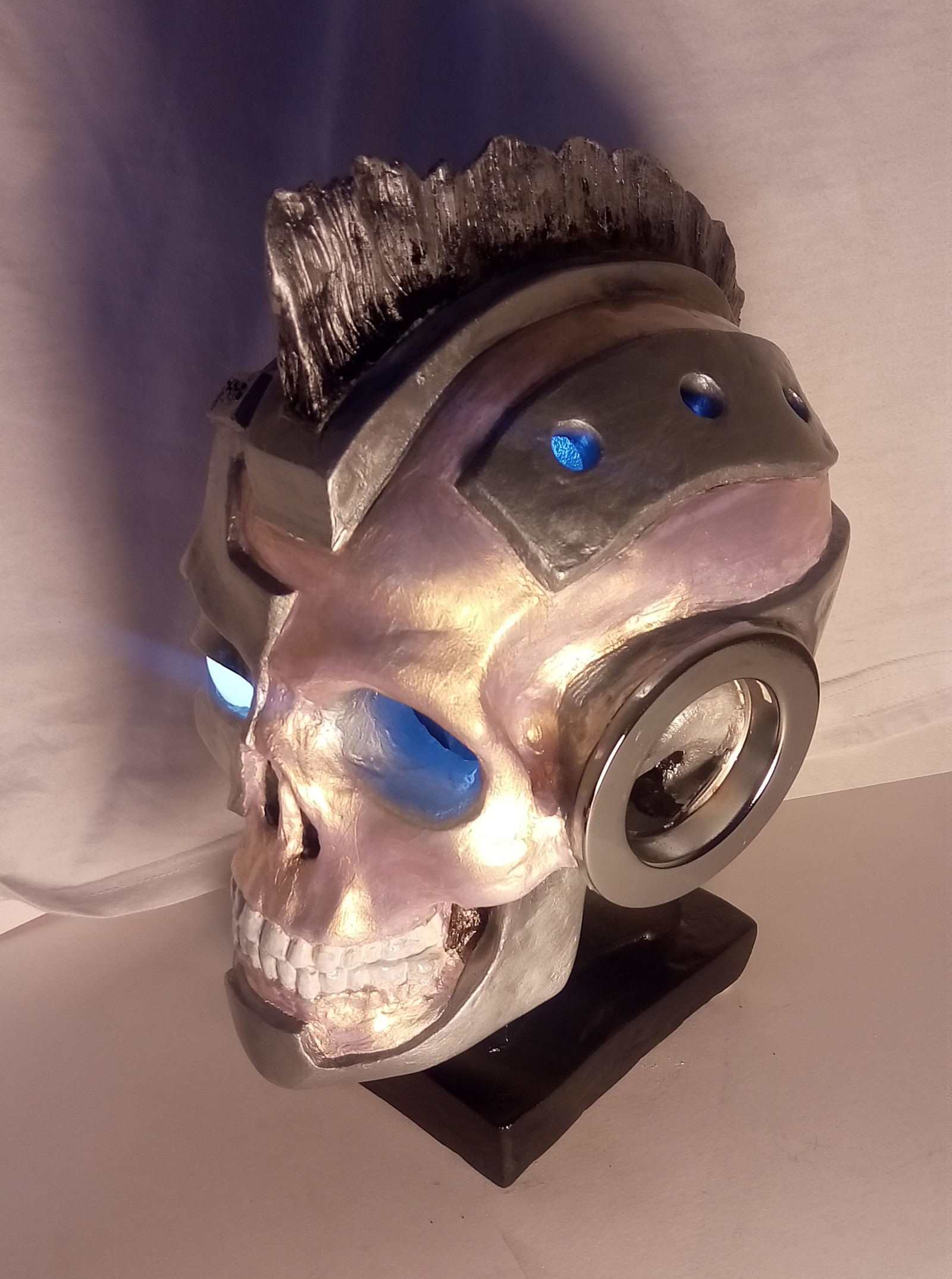 Gypsum Skull #2: Cyberpunk - My, Scull, Gypsum, Cyberpunk, Robot, Creation, Лепка, Needlework with process, Longpost