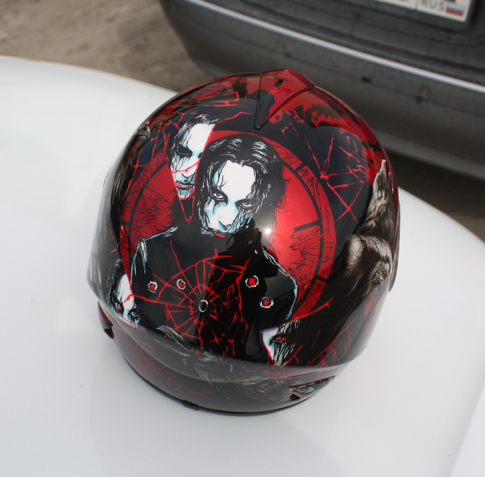 Airbrushing on a helmet based on the movie The Crow (1994) - My, Crow, Airbrushing, Video, Longpost, Tyumenaero, Painting, Helmet, Movies