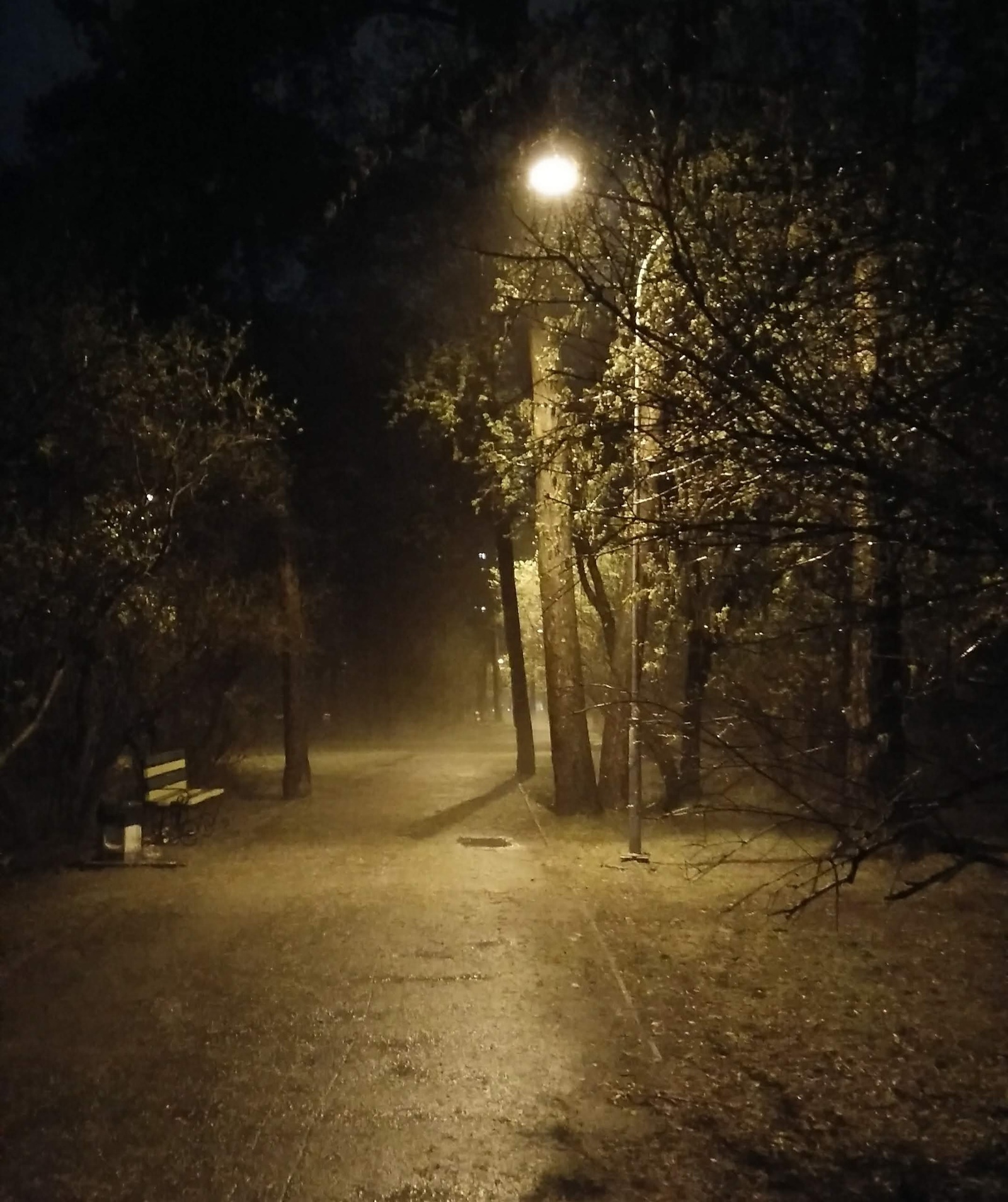 Horror weather - My, Mobile photography, Hail, Yekaterinburg, May 9, Fog, Horror, Longpost, Photo on sneaker, May 9 - Victory Day