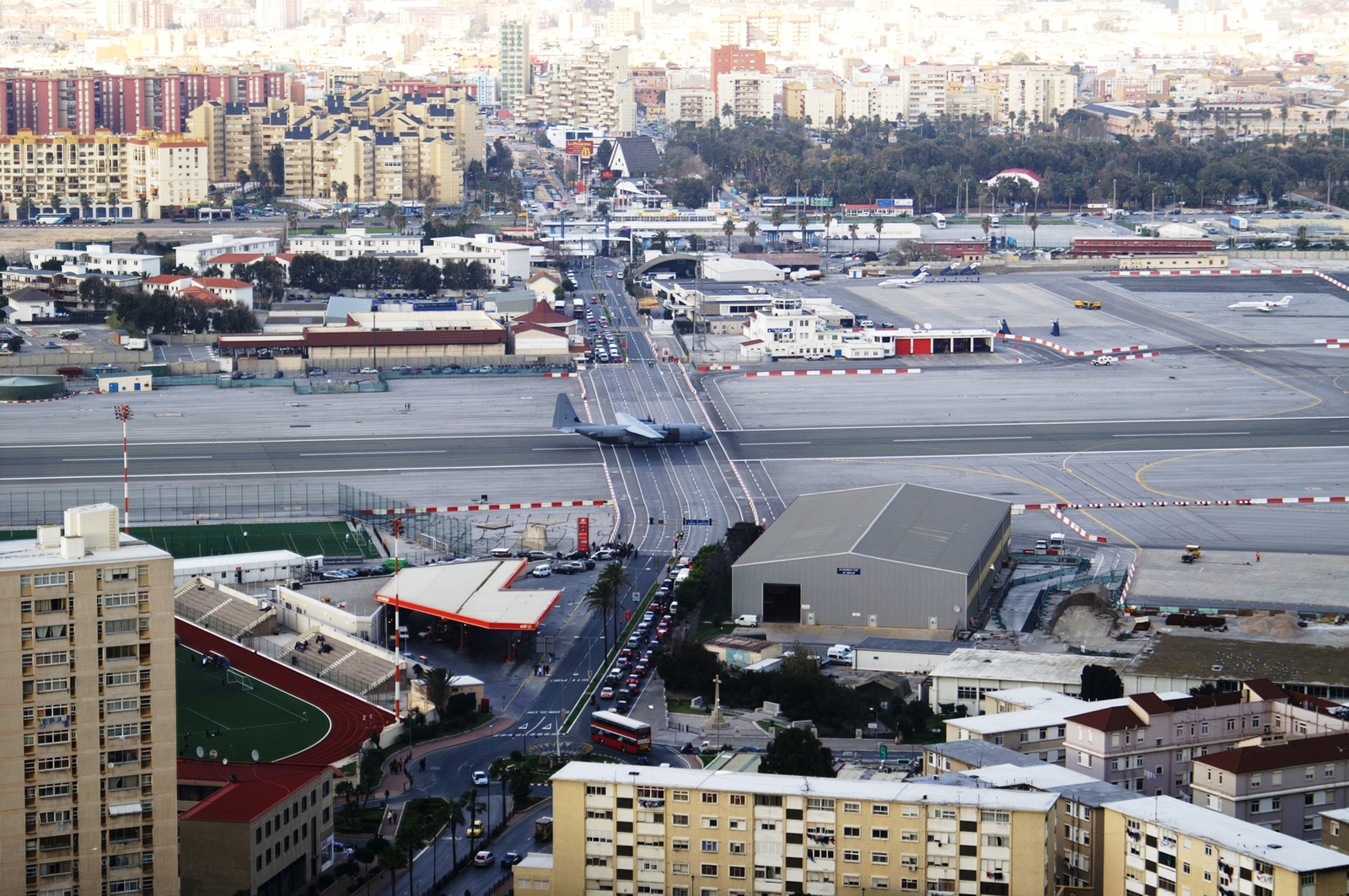 The highway just crossed the runway. Gibraltar. - Gibraltar, The airport, Airplane, Auto, Settlement