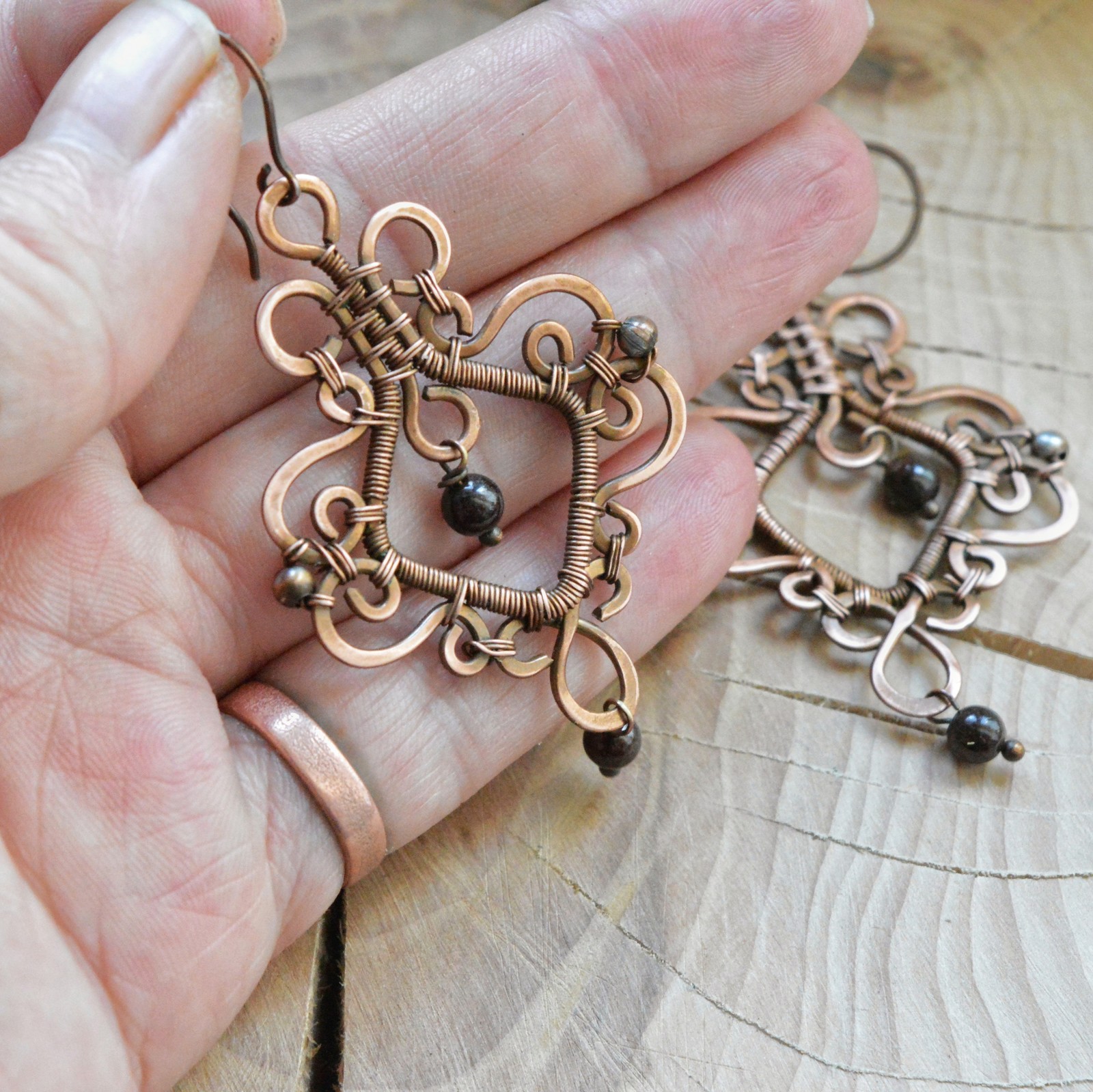 Copper earrings Lace with natural garnet. - My, Handmade, Copper, Needlework without process, Wire wrap Art, Wire wrap, Longpost