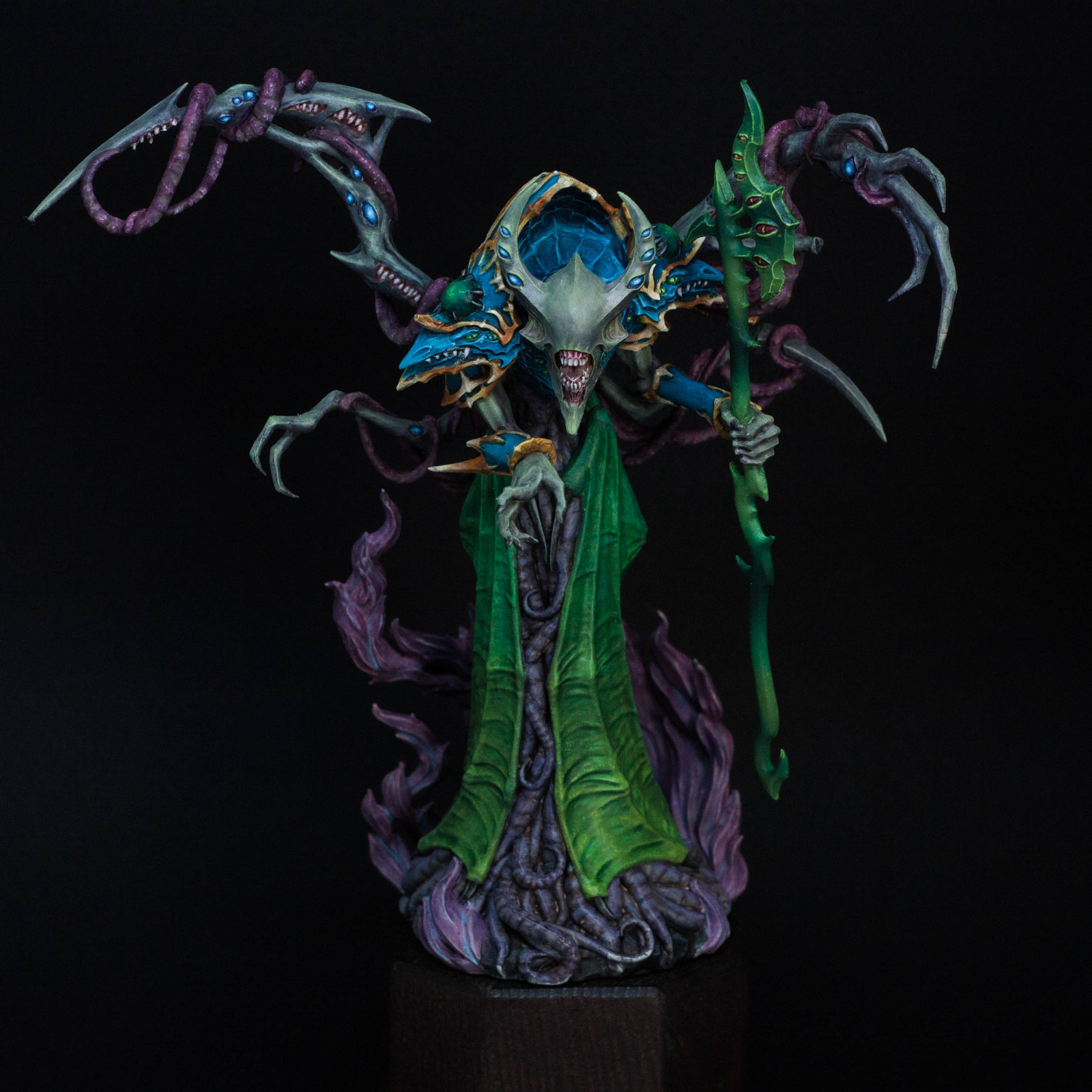 Охотник на демонов миниатюра 42см. Big daemon. Фэйфэй демон. Unreal демон. Демон босс.