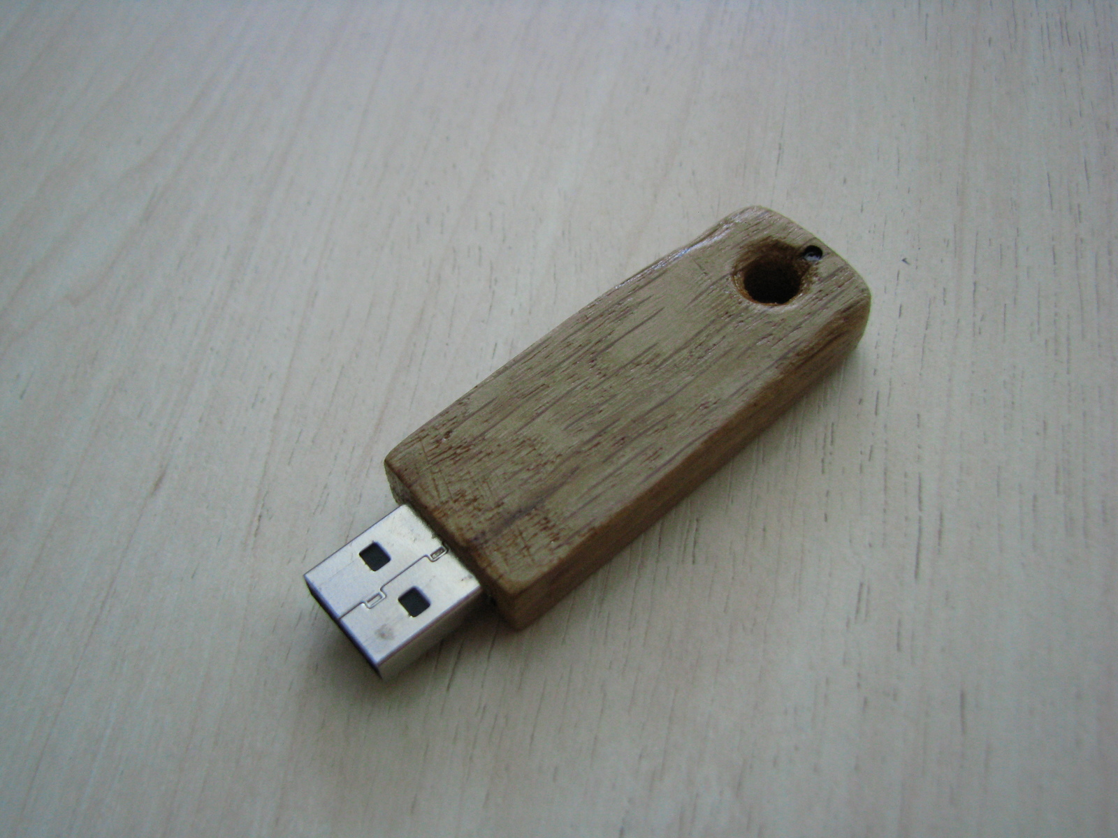 Flash drive from Zaporozhye Oak - My, Longpost, Oak, Tree, Woodworking, Flash drives, With your own hands, Souvenirs