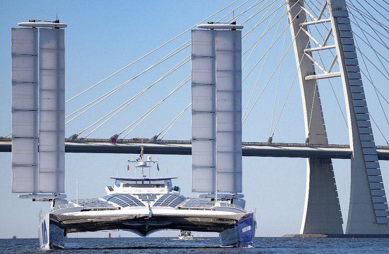 Catamaran Energy Observer - Saint Petersburg, Catamaran