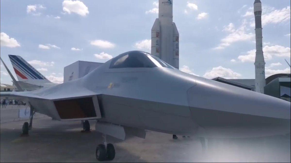 Полноразмерный макет турецкого истребителя 5 поколения TF-X - Авиация, Турция, Tf-x, Макет, Видео, Длиннопост