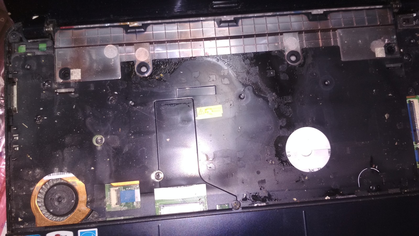 Divorce or customer shy? - My, Netbook repair, Clients, Flooded with water