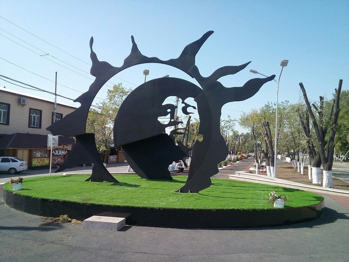 Karaganda, Viktor Tsoi's birthday - My, Karaganda, Morning, Monument, Viktor Tsoi, Choi, A Star Called The Sun