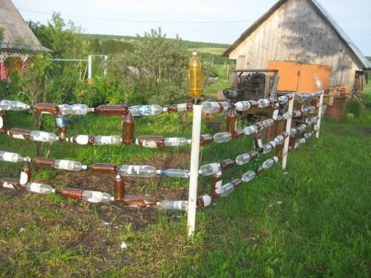 Skolkovo. Innovation. Expensive. - Plastic bottles, Fence, Innovations, The photo