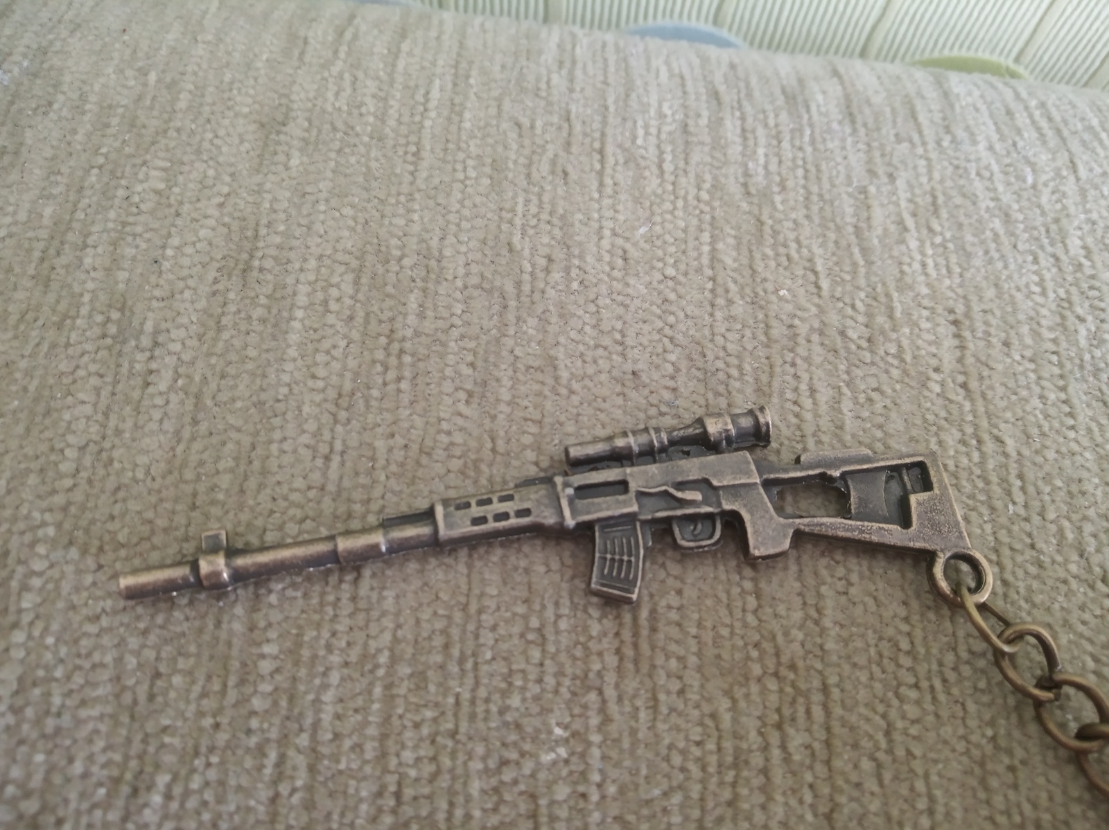 They gave me a keychain, but I don't know the name of this weapon. Please help with a name - My, Firearms, Sniper rifle