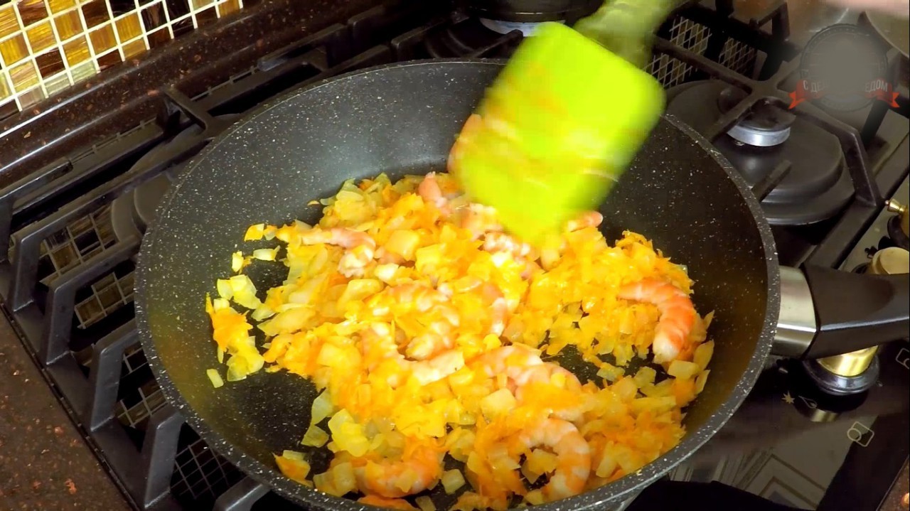 Soup Cheese Ushitsa with shrimps - My, With grandfather at lunch, Shrimps, Recipe, Soup, Video, Longpost