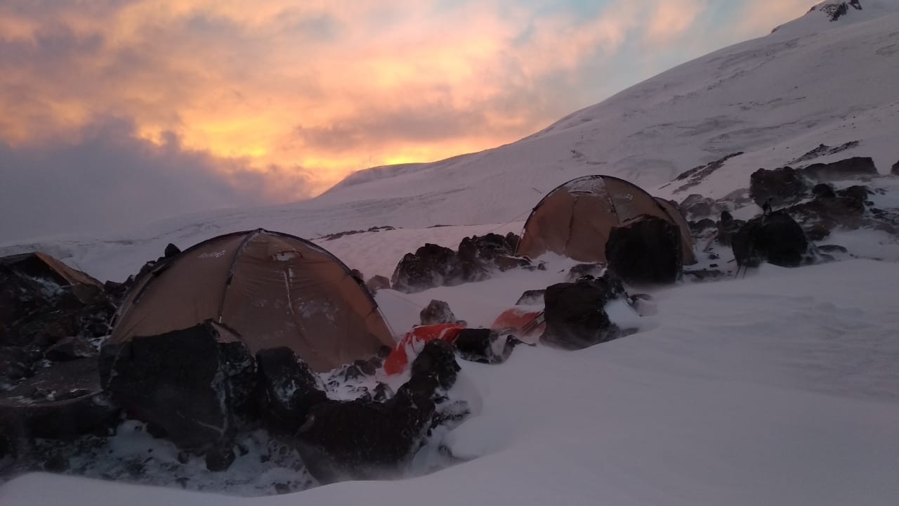 Sunrise at 5000 meters above sea level. Part 2. - Climbing, Elbrus, Mountain tourism, 2019, Longpost