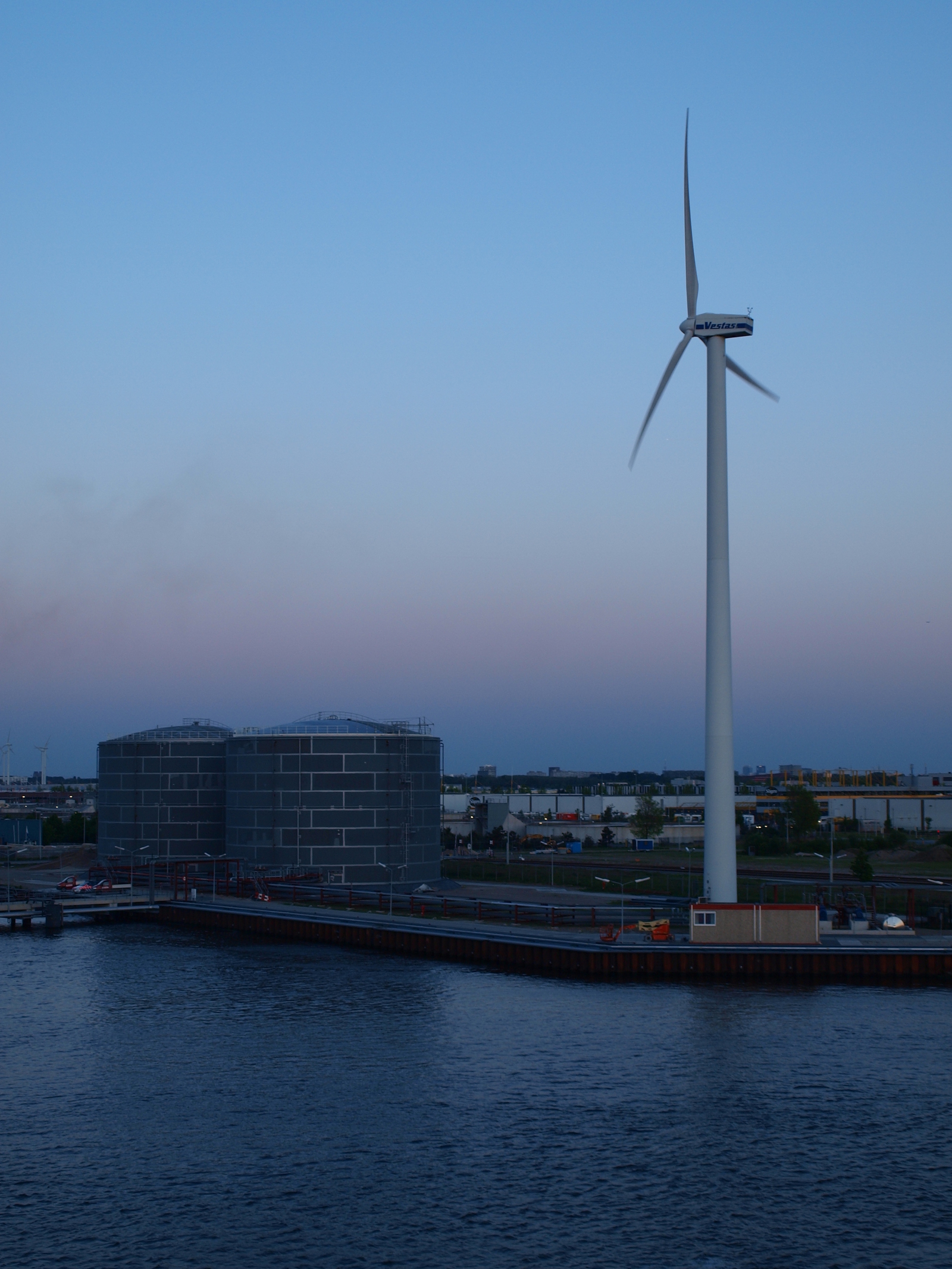 Four Wind vessel built by Samsung Corporation - My, Samsung, Vessel, Tanker, Sailors, Flight, Amsterdam, Sea, Ocean, Longpost