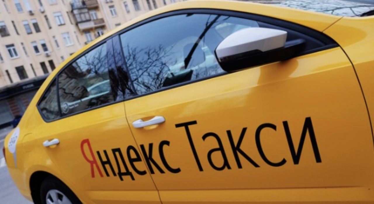 Yandex.Taxi driver mixed up passengers, but received money from both - Yandex Taxi, Error, Money, Drive