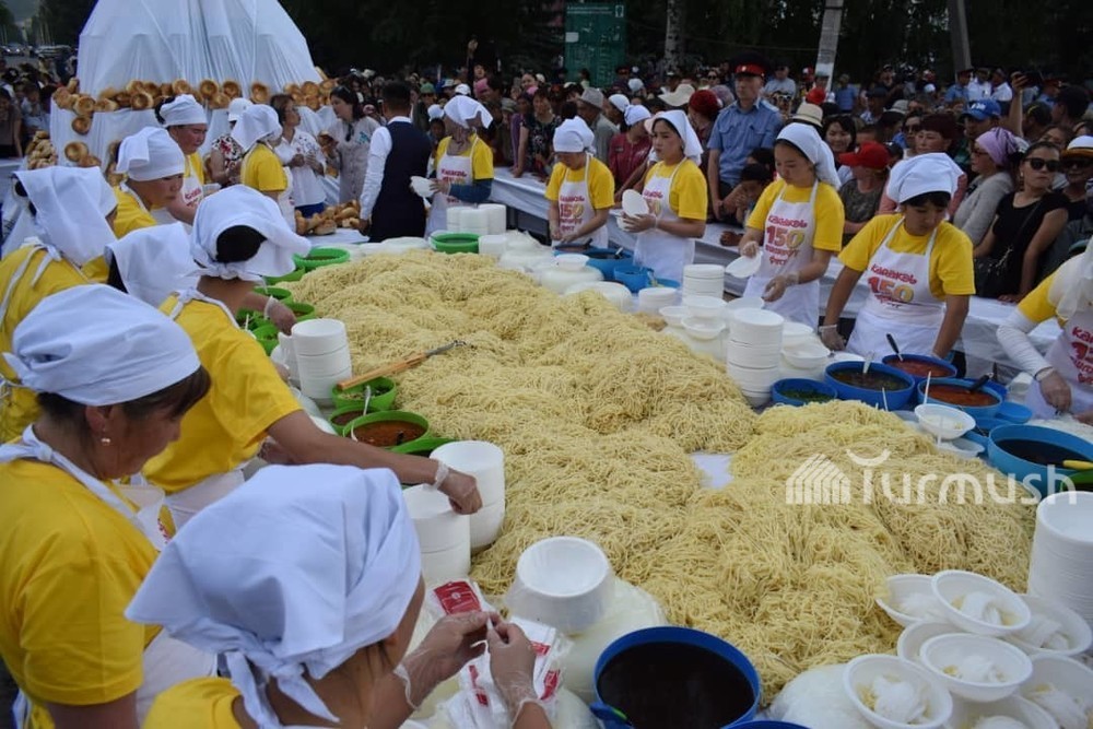 In the city of Karakol (Kyrgyzstan) prepared 1.5 tons of ashlyan-fu - Kyrgyzstan, Karakol, Ashlian-Fu, Longpost