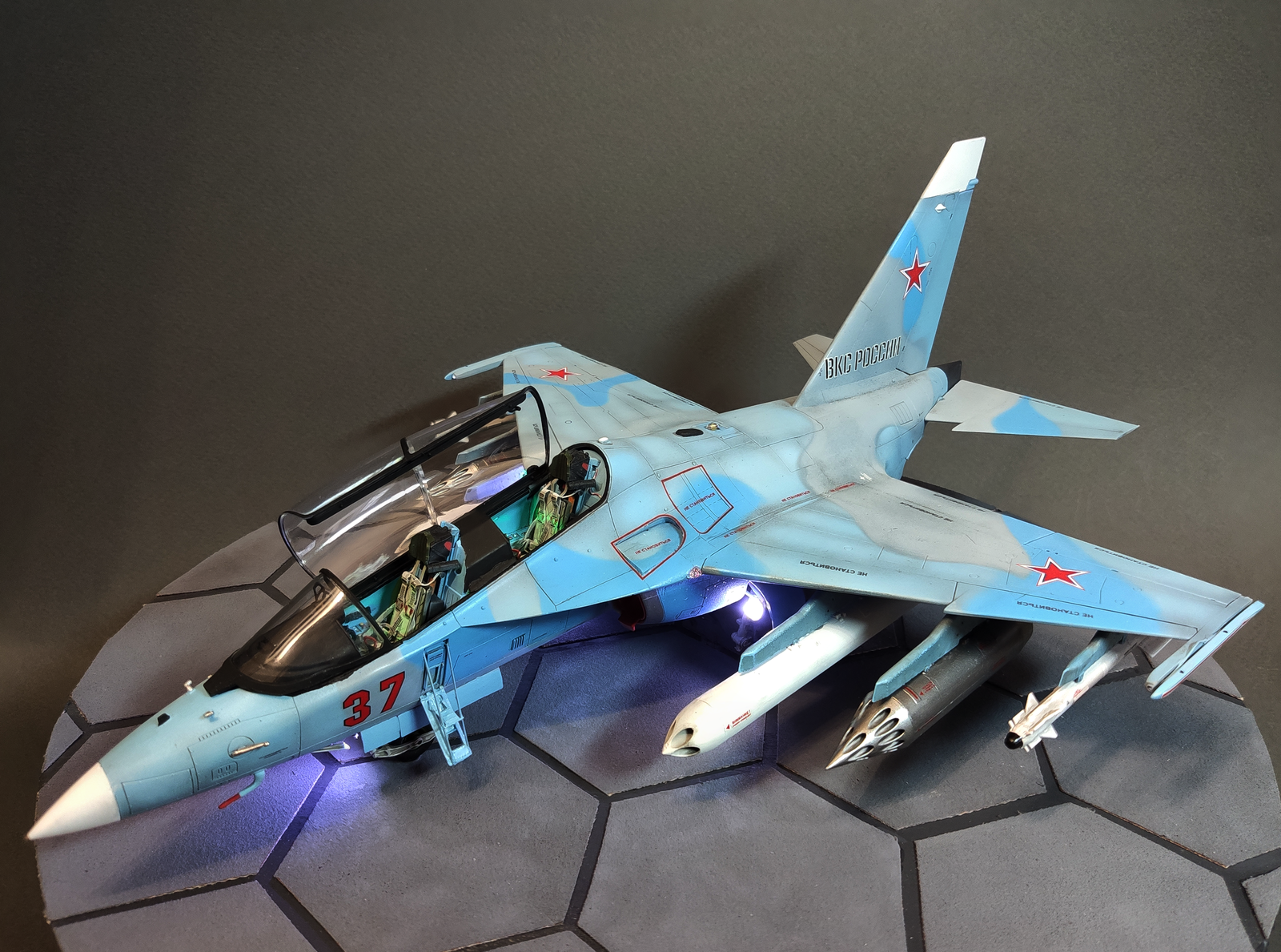 Assembling a model of the Yak-130 aircraft with illumination - My, Modeling, Stand modeling, Hobby, Aviation, Fighter, Yak-130, Longpost