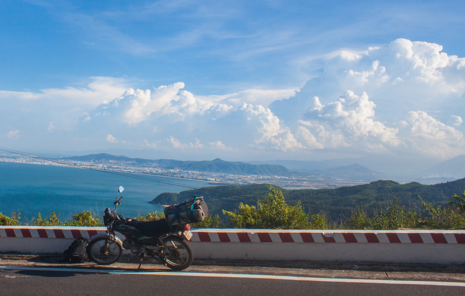 Motorcycle trip through Vietnam, Cambodia and Laos. The first accident, check-in at the locals, Hai van pass and the dragon bridge. Part 3 - My, , Crash, Waterfall, Danang, Video, Longpost