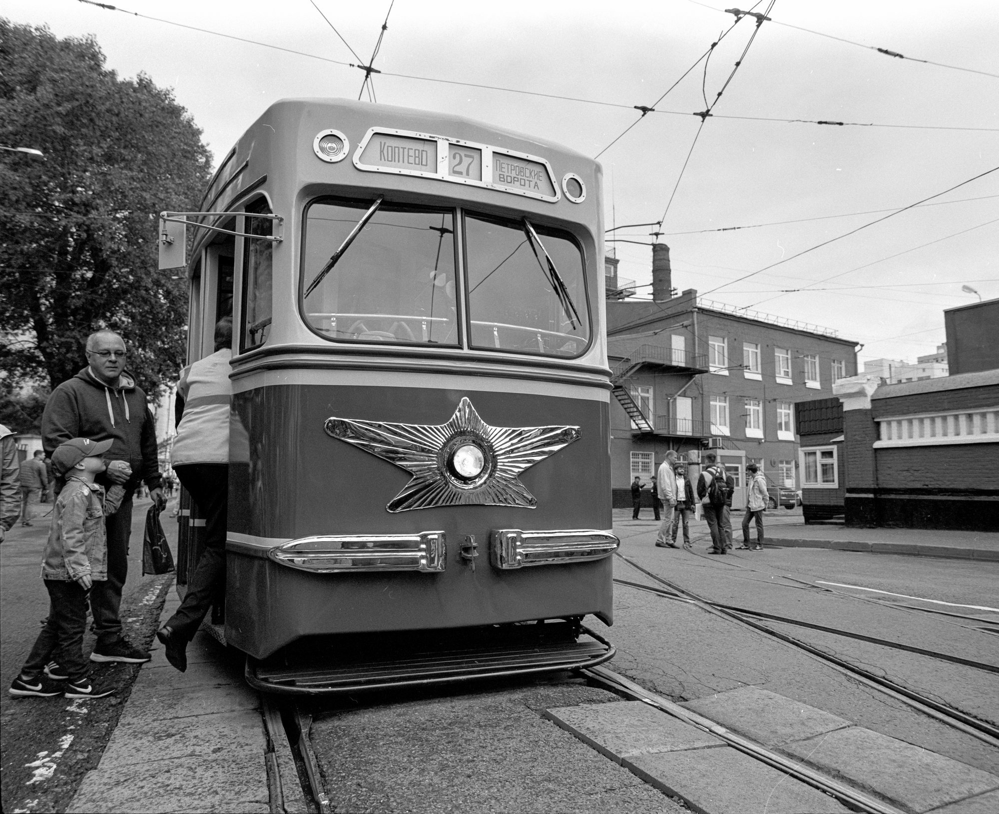 Second parade of trams - My, The photo, Pentax 67, Black and white photo, Medium format, Longpost