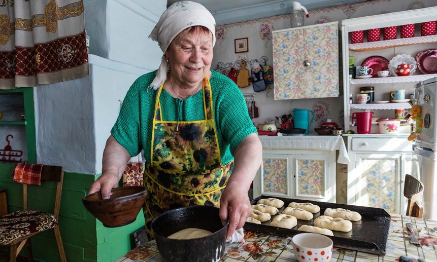 Лешуконская барахолка лешуконское. Бабушки в Архангельской области. Лешуконский дом ремесел. Барахолка Лешуконское. Няндомский народные Ремесла.