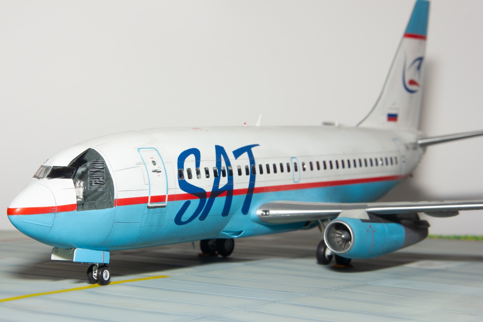 Boeing 737-200 plastic model in 1/72 scale from BPK - My, Boeing-737, Models, Airplane, Longpost, Needlework with process, Boeing 737