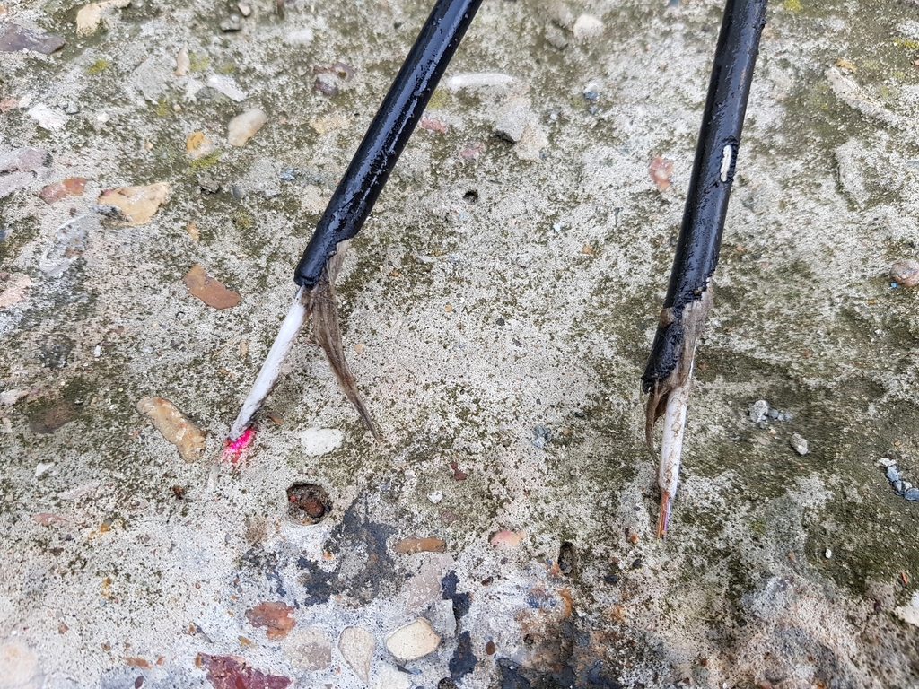 Faken kus - Cable, Optical fiber, Kus, Connection, Longpost