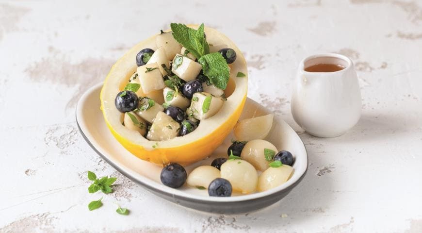 Melon and blueberry salad with mint-basil dressing - Cooking, Cook at home, Salad, Dessert, Breakfast, Recipe