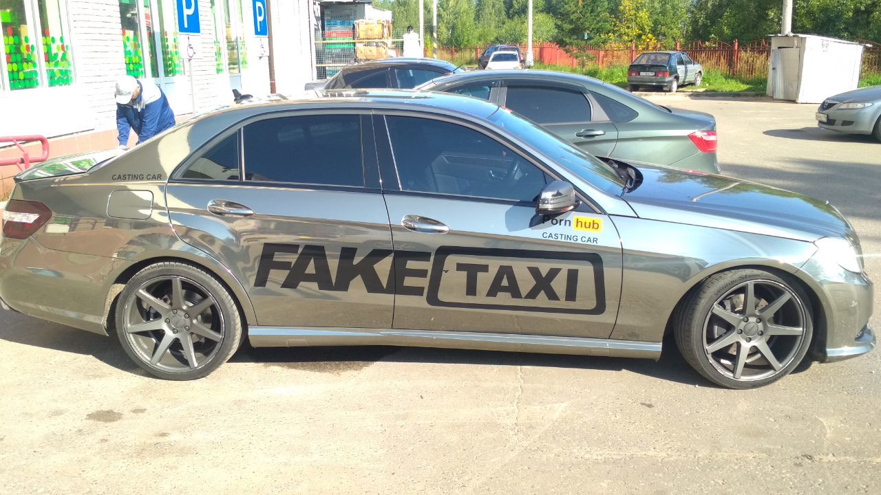 What taxi is waiting for you in the morning? ) - Noginsk, Humor, Mercedes, Fake taxi, Pornhub, The photo, My