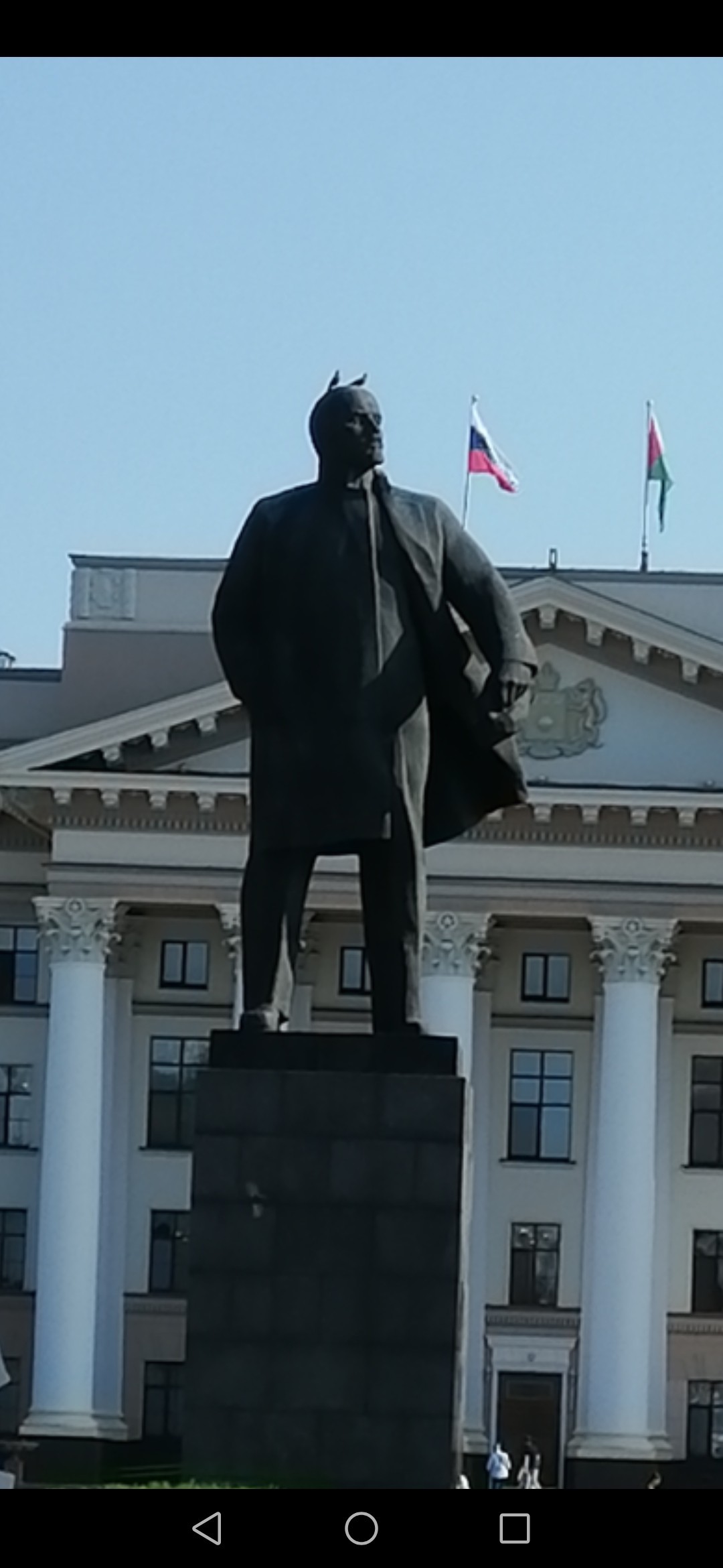 Lenin + birds = hell - My, Tyumen, Lenin, Communism, Crap, Love and pigeons, Longpost