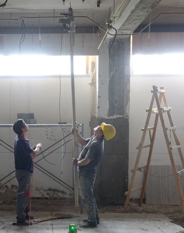 When you need to drill a hole in the ceiling, and two meters to the stairs - China, Chinese, Repair, Tools, Life hack