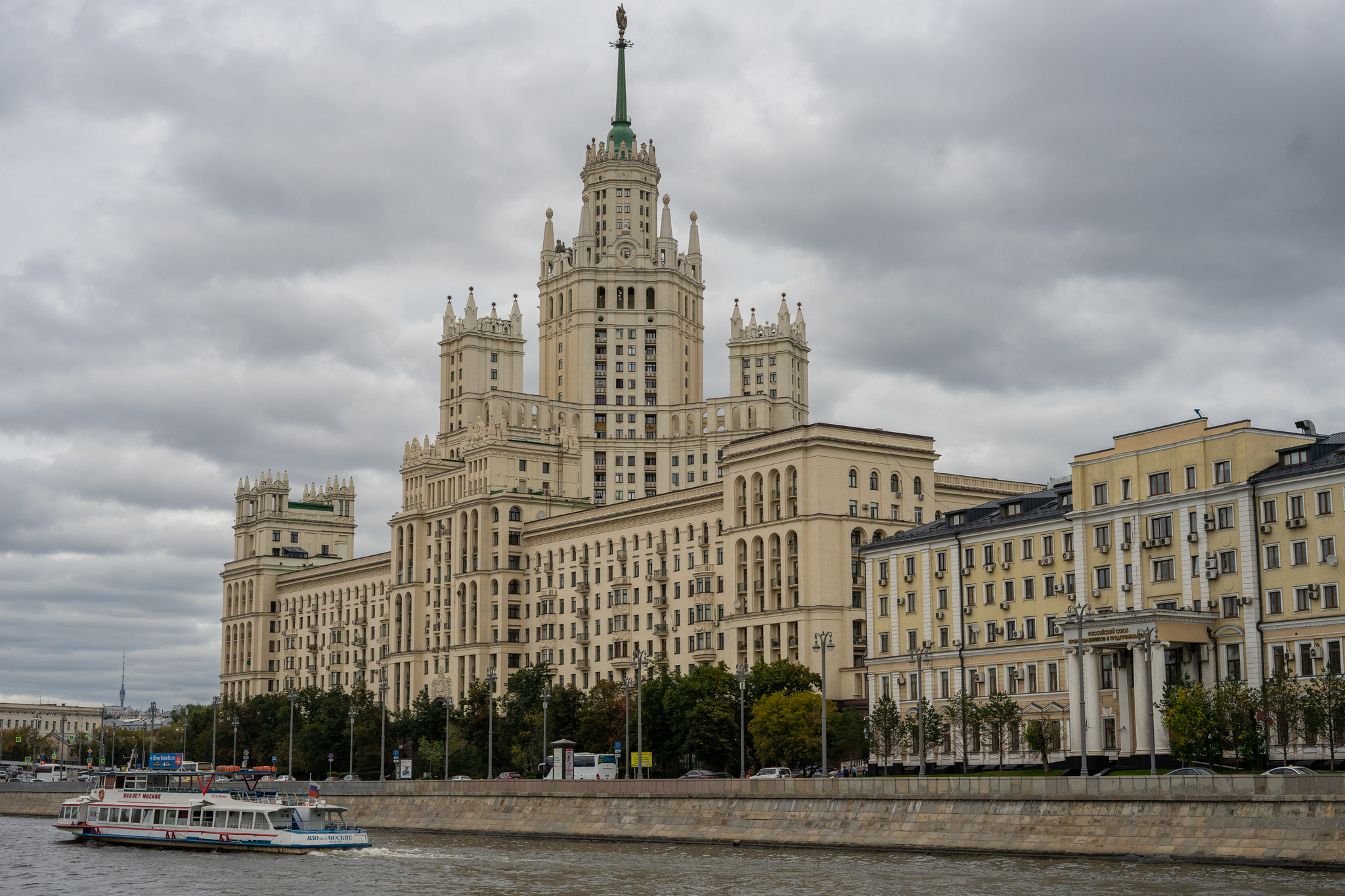 Shades of gray city of Moscow - My, Moscow, Moscow City, Moscow River, River tram, Excursion, The photo, Longpost