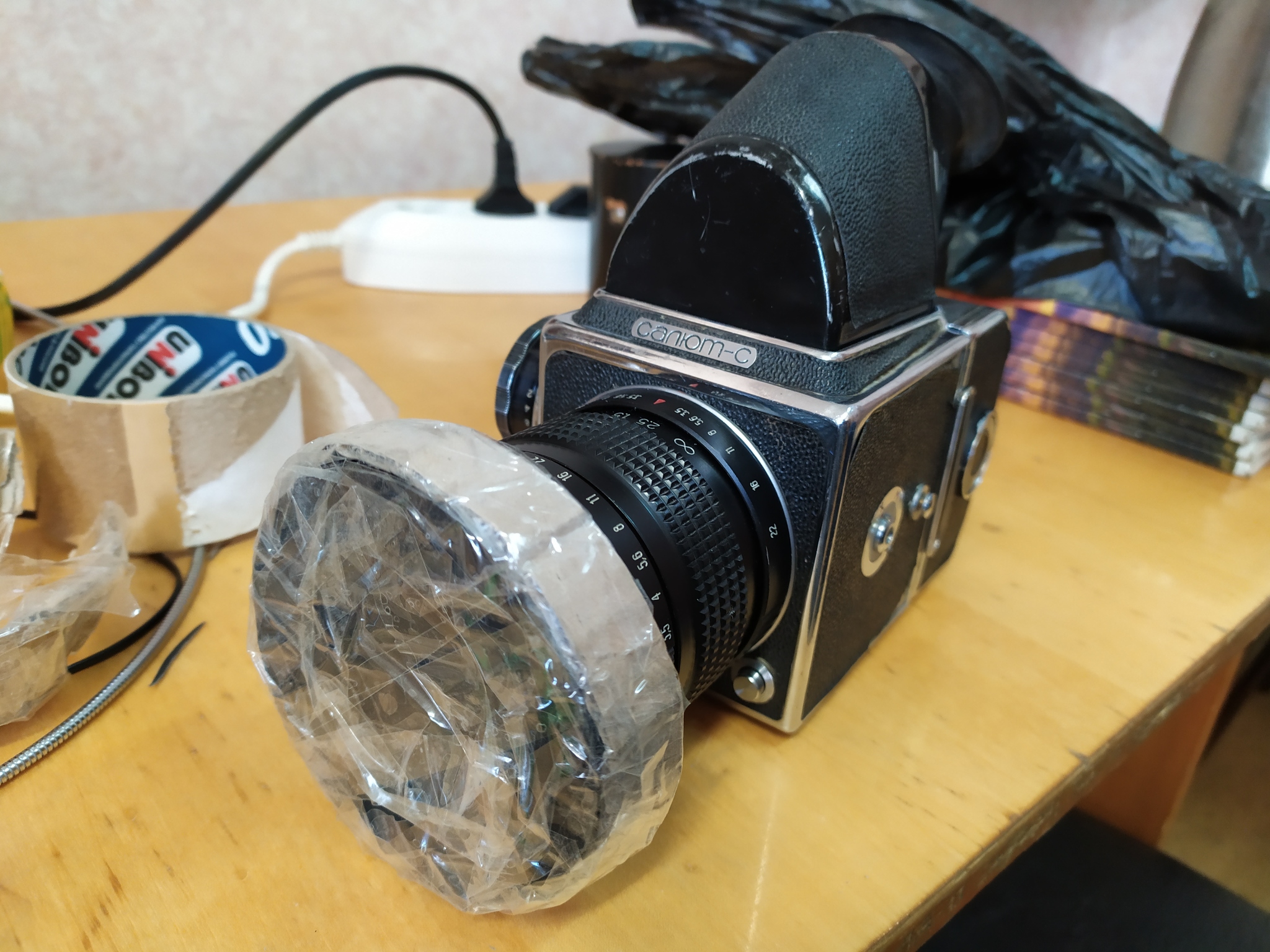 When I bought a camera, but there was not enough money for a lens cap XD - My, Homemade, Humor, Camera, Scotch, Insulating tape, I share, Lids, And so it will do