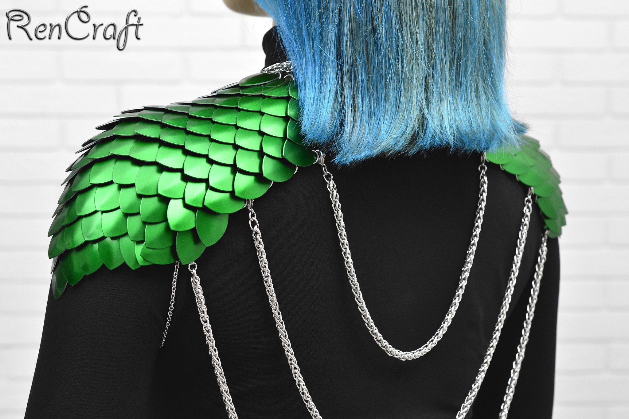 Green Scaled Shoulders - My, Needlework without process, Longpost, Chain mail jewelry, Decoration, Armor, Shoulders, Scales