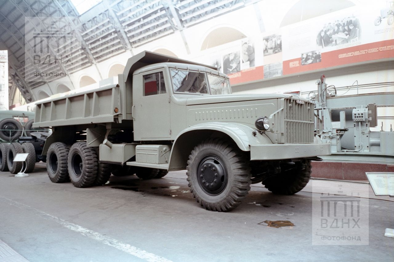 Выставка достижений советского автопрома в 1961 году - Авто, Автопром, СССР, Автоистория, Длиннопост, История автомобилей