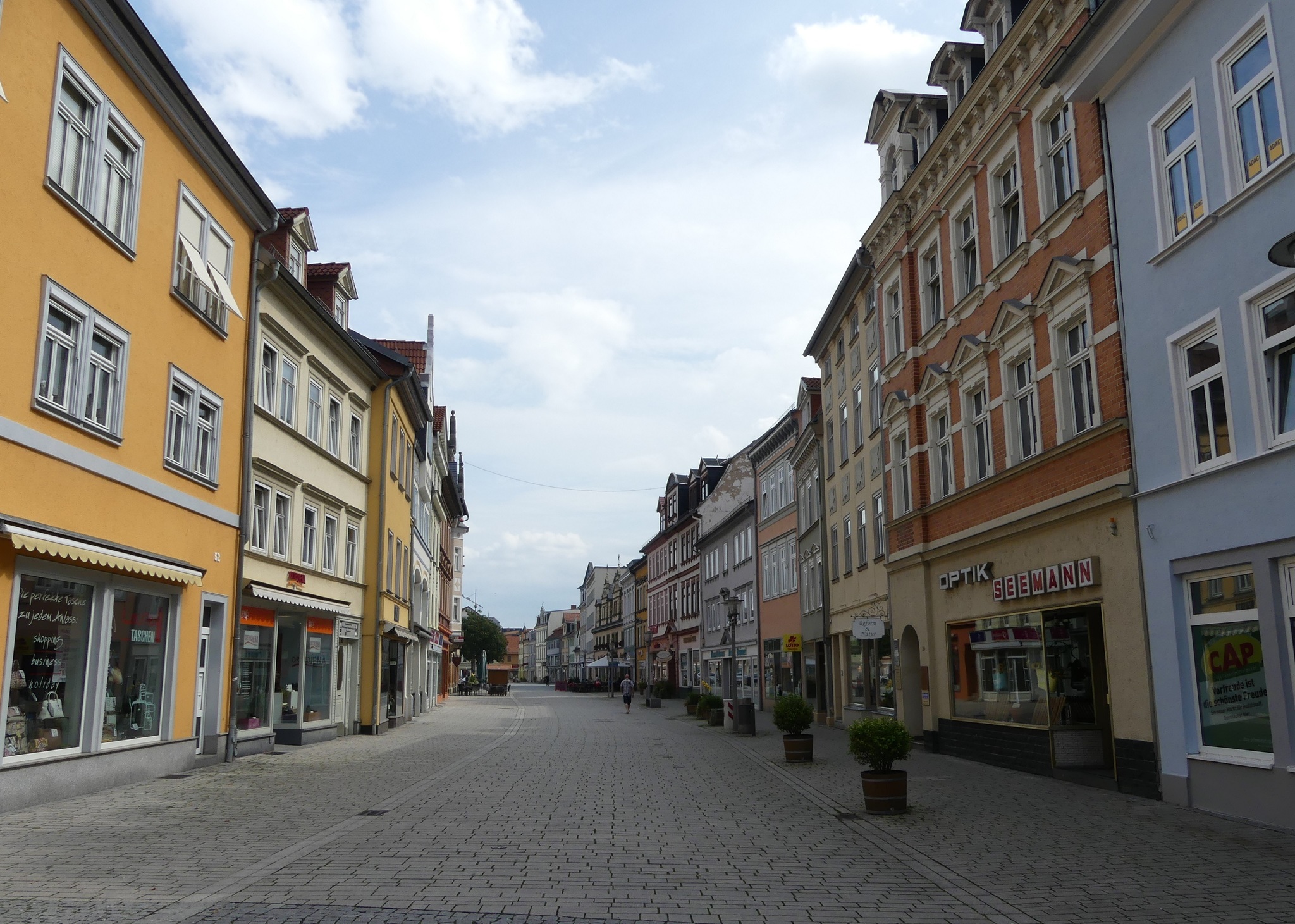 Три г германии. Город риза Германия. Siegburg город Германия. Пустые улицы Германии. Город призрак в Германии.