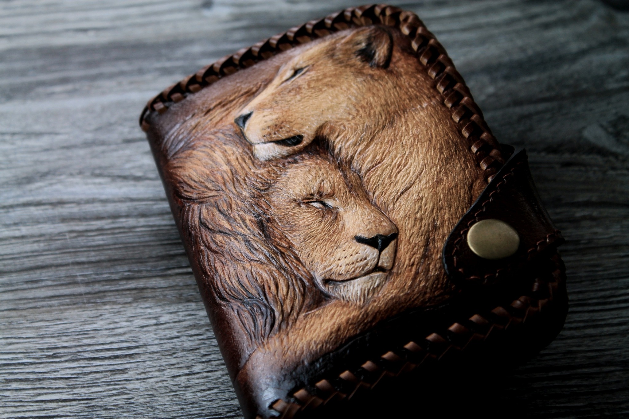 Leather wallet with embossed Lion couple - My, Wallet, Embossing on leather, a lion, Longpost, Needlework with process